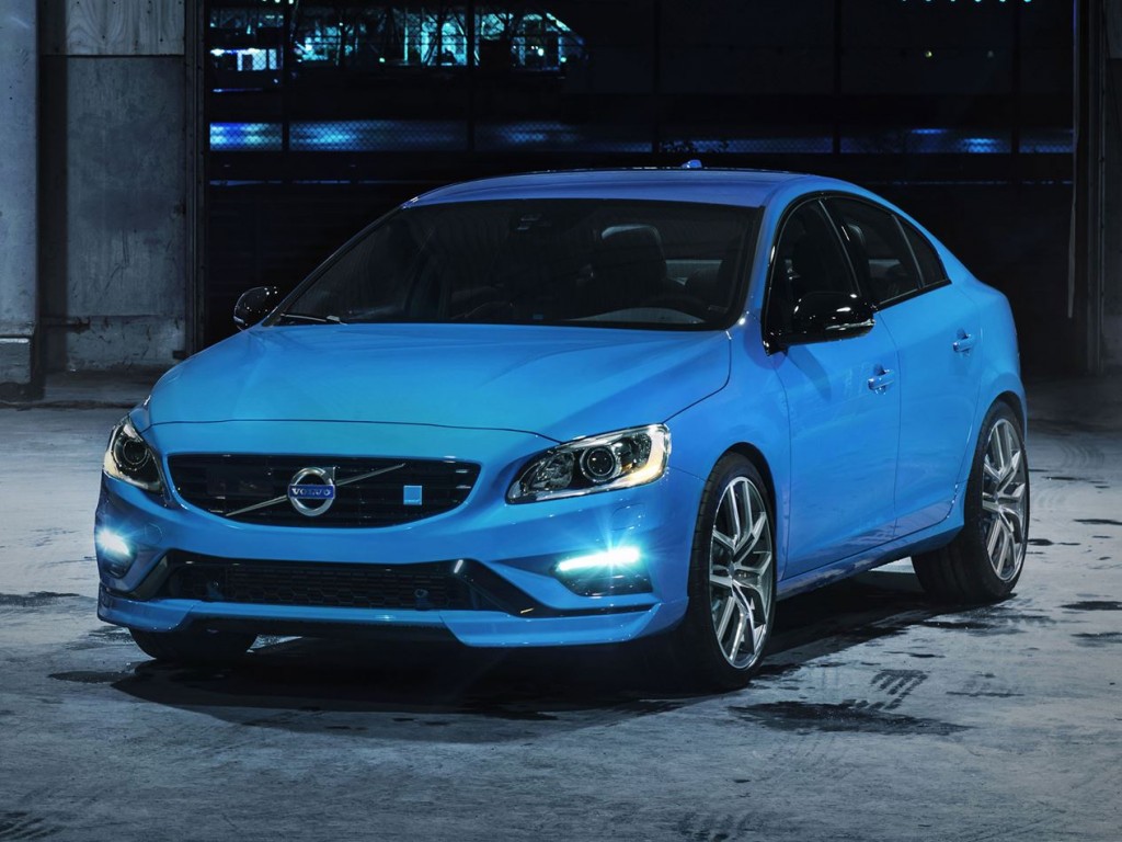 Front view of the 2014 Volvo S60 Polestar in electric blue