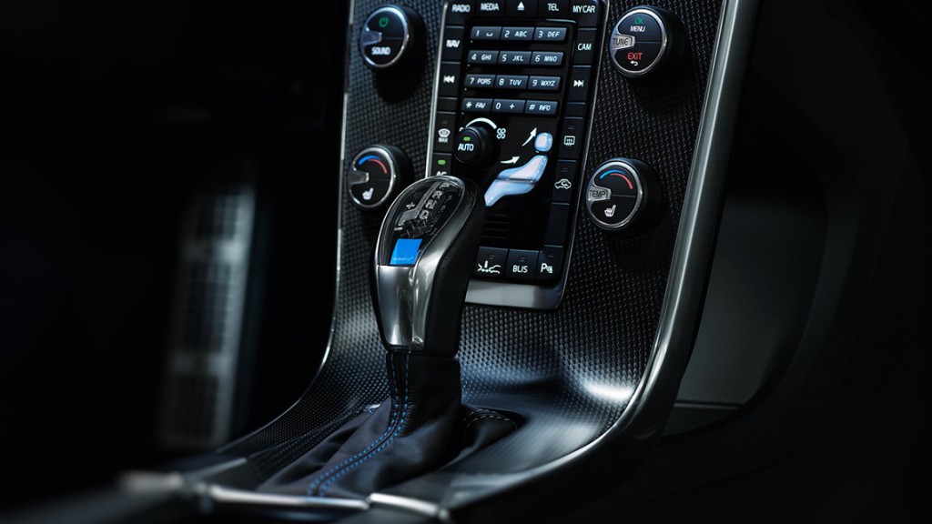 Automatic gear selector in the Volvo V60 Polestar