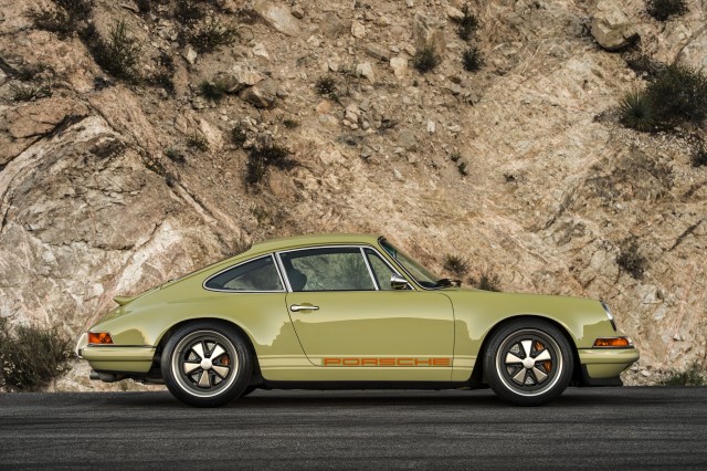 Porsche 911 modified by Singer