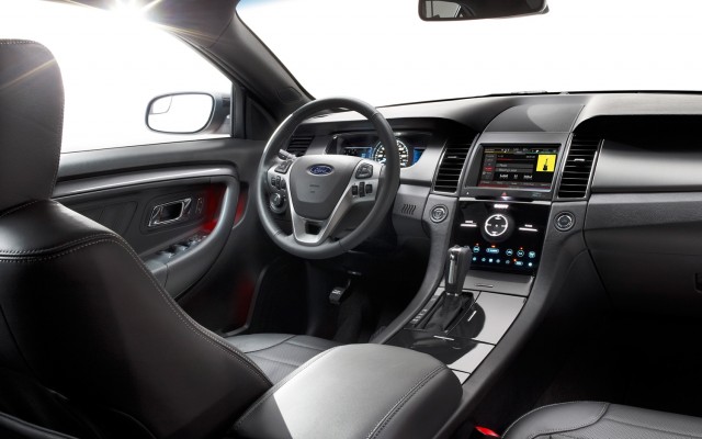 2013 Ford Taurus interior