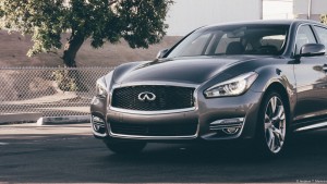 Front 3/4 of the 2015 Infiniti Q70L